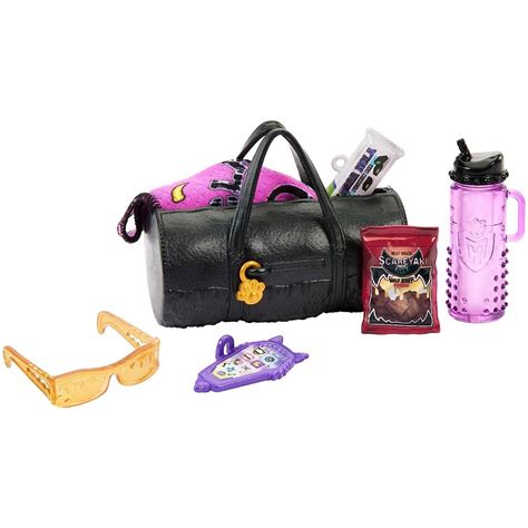 Monster High iskola épülete és a karakterek csoportképe