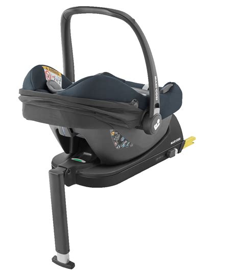 Maxi-Cosi CabrioFix i-Size hordozó ISOFIX bázistalppal autóban