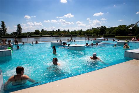 Gyopárosfürdő szálláshelyek