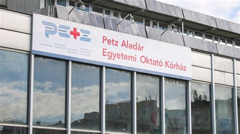 Modern szülőszoba, amely a Petz Aladár Kórházban is megtalálható