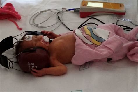 Újszülött hallásvizsgálat