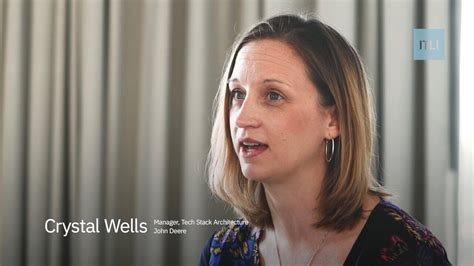Crystal Wells képe