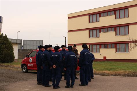 Gyakorlaton lévő tanárjelöltek