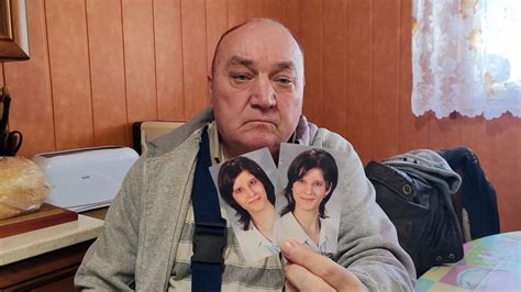 Szinkronizáltan etető ikrek