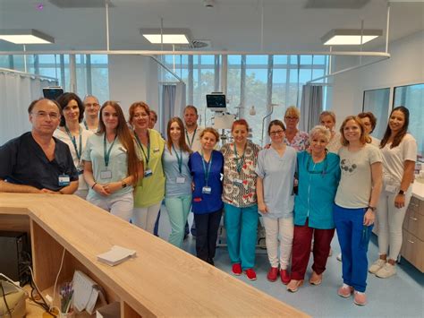 Aneszteziológus és páciens konzultációja