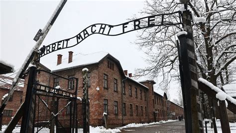 Auschwitz múzeum bejárat