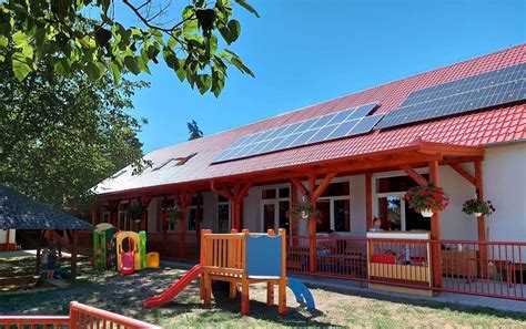 Siófoki Csicsergő Bölcsőde épülete