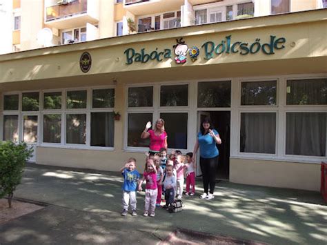 Babóca Bölcsőde épülete és udvara