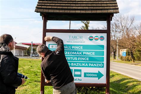 Információs tábla szülőknek