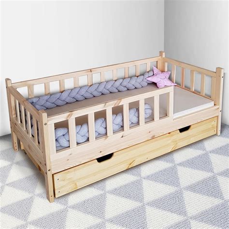 gyerekágy leesésgátlóval