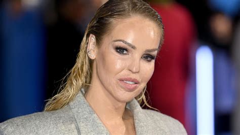 Katie Piper jótékonysági tevékenysége