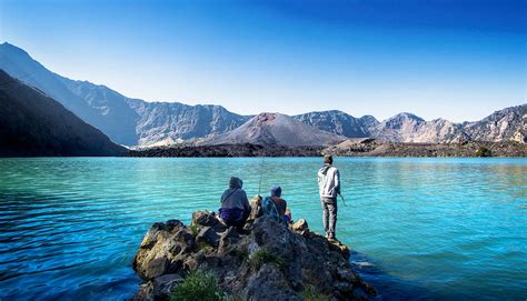 Rinjani vulkán és Segara Anakan tó