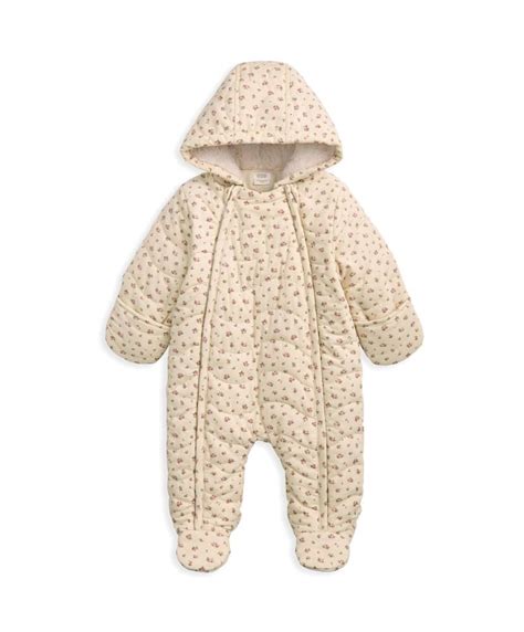 Mamas & Papas bundazsák és kabát egy babakocsiban