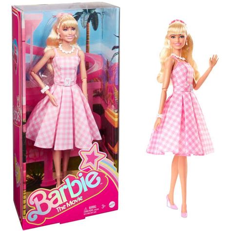 Barbie babák egyedi polcon