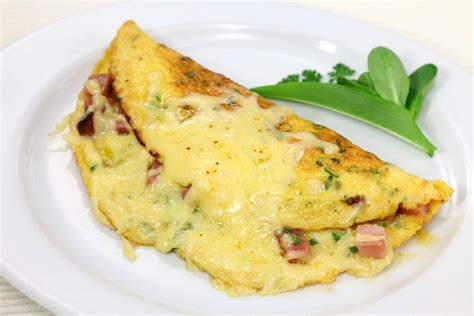 Sajtos avokádós omlett