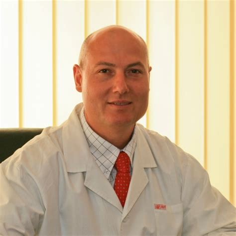 Dr. Mericli Metin portréja
