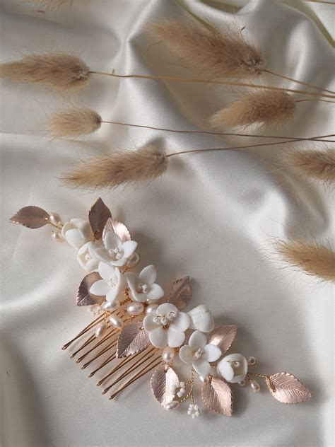 Menyasszonyi kiegészítők hajba