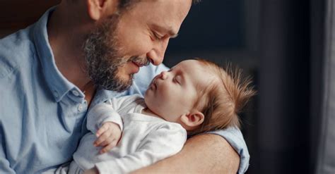 apa és újszülött