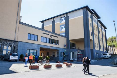 Az Ózdi Almási Balogh Pál Kórház épülete