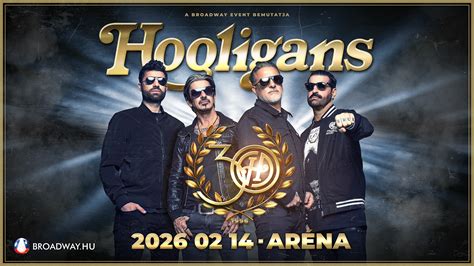 A Hooligans zenekar élő koncerten a színpadon