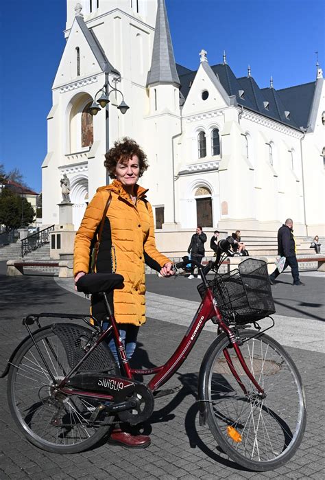 Turi Beáta védőnő munka közben