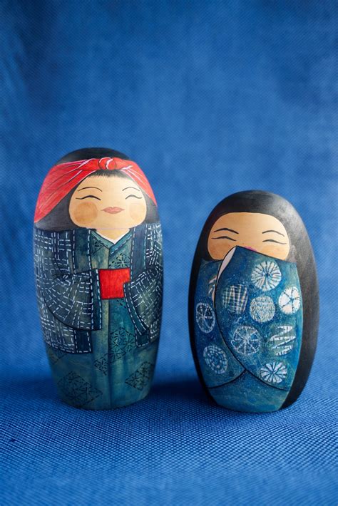 Kokeshi babák készítésének lépései