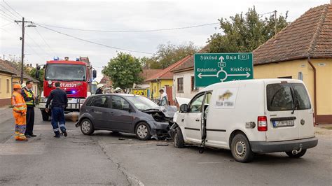 Közúti baleset helyszíne