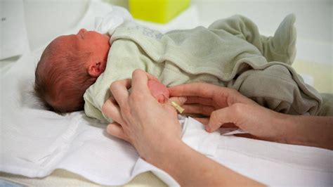 illusztráció a csecsemők hidratációjának fontosságáról