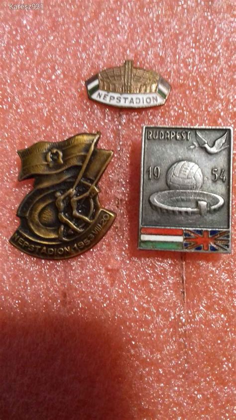 Különböző típusú anyasági jelvények