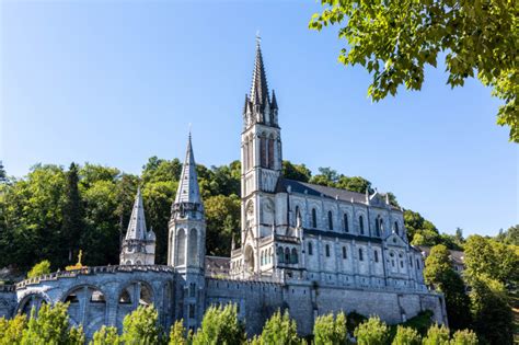 Lourdes-i jelenések
