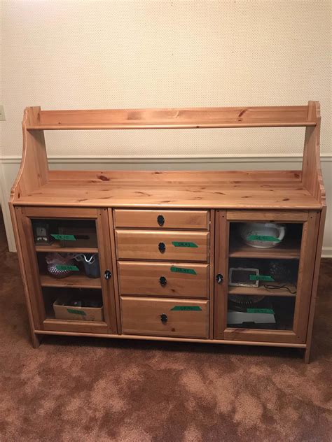 IKEA LEKSVIK pelenkázóasztal babaszobában