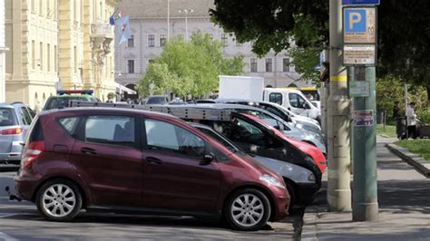 parkolás a járdán szabályai