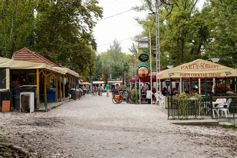 A Római-part egykori pártüdülője
